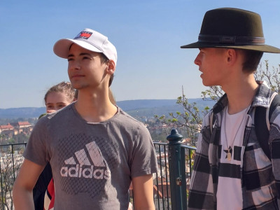 49761a21-8221-438f-886e-aa99d30f869e