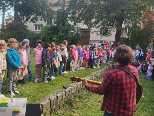 4c5ea585-f0b5-45b1-8deb-c0e1f838d7bb