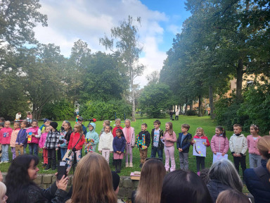 f9ac9fcc-d8b8-4122-bbd9-185bd52d0028