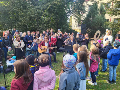 b2181d5d-7d6b-4ea6-a17d-287133c44b30