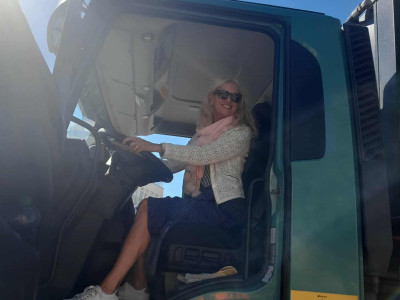 a6d85950-91c8-4578-b053-e81a24d9d0ae