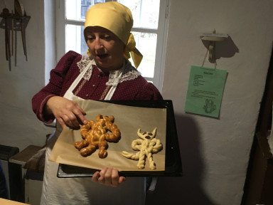 F90104EF-77E7-4008-BA90-913DC8888B8A